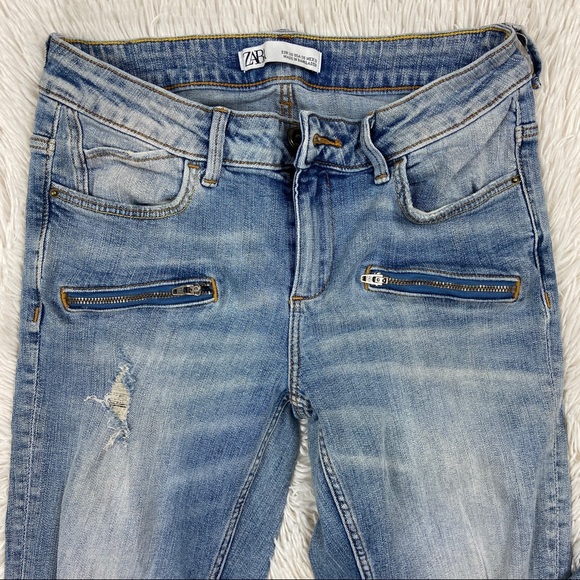 Zara Distressed Zipper front Denim Jeans - Picture 2 of 6